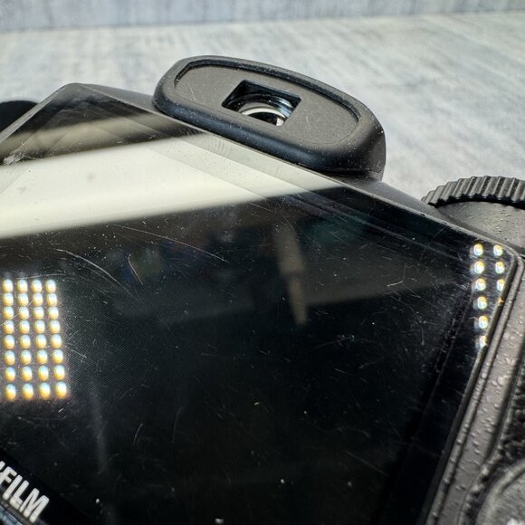 Fujifilm Finepix S1800 Digital 12 Megapixel Black Camera-TESTED - Picture 10 of 16